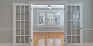 The Hyde Park Collection Gallery 10