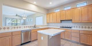 Beautiful 2 bedroom 2 bath with den in gated community. Gallery 17