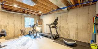 6507 Nashville Avenue Gallery 21