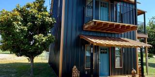 501 NW Oak Ave- AVAILABLE NOW! Gallery 1