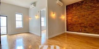 72 Willoughby Street Gallery 6