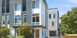 Modern 2 Bedroom with Rooftop Retreat and Garage Gallery 1