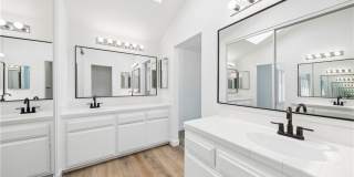 2524 Elden Avenue Gallery 13