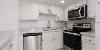 Beautiful upstairs 2-bedroom, 2-bathroom apartment Gallery 1