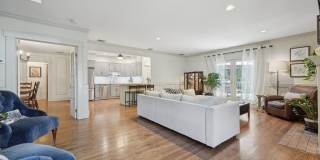 211 Pinelynn Road Gallery 5