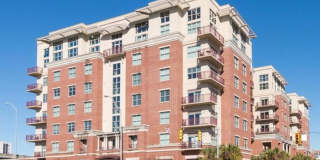 Fabulous 2 Bedroom/2 Bath Condo in Excellent Location Gallery 1