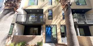 2 bed 2.5 bath located in Orange! Gallery 1