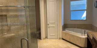 19471 NE 14th Ct Gallery 46