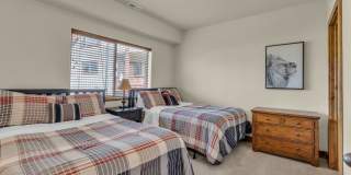 Cedar Ridge Townhome  **Mid-April thru November Rental** Gallery 23