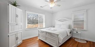 414 Charles Place Gallery 13