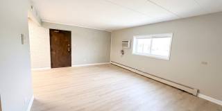 Newly Updated 2 bedroom 1.5 Bath Unit. Gallery 4