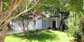 Wonderful 3br/2.5ba home in Holly Springs, fenced yard, bonus room, Available Now! Gallery 1