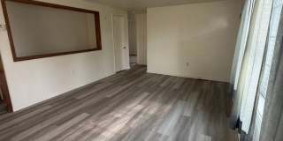 Adorable 2-Level Single Family Home in a Quiet Neighborhood Adorable 2-Level Single Family Home in a Quiet Neighborhood Gallery 4