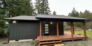 Gorgeous Two Bedroom Unit in Castle Rock Gallery 1