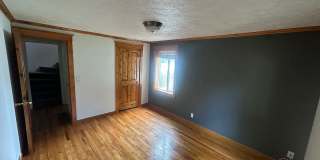 Ideally Located and Updated 4 Bed 2 Bath Fully-Fenced Home w/ Detached Garage/Shop! Gallery 8