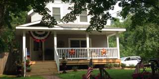 618 6th St Gallery 1