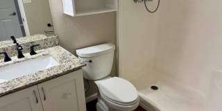 4 bedroom home with private pool & solar Gallery 16