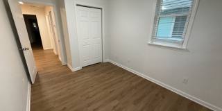 212 Romney Street Gallery 6