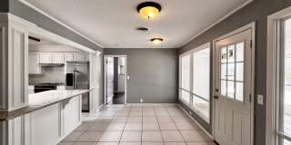 Amazing 4/2.5 in Prime Location! Minutes from Texas Tech and Hospitals! Gallery 11