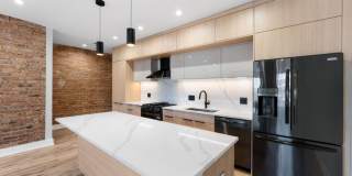 7726 North Eastlake Ter. Gallery 1