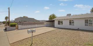 Beautifully Remodeled - Modern Duplex Gallery 1