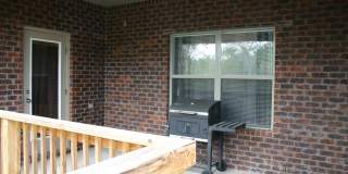 Great South Crestview Location! Gallery 20