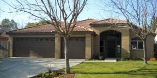 4 bedroom with a nice floor plan, close to Figarden Elementary School. A spacious Granville home in NW Fresno offering nice amenities. Gallery 1