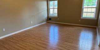 3 bed 2 bath Home with fenced in backyard Gallery 5
