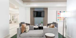 Lirio Gallery 44