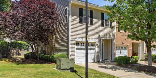 Beautiful  3 bedroom Townhome Living in Apex, NC Gallery 4