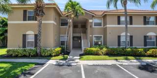 6560 Huntington Lakes Circle Gallery 1