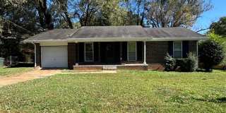 3306 E Tucker Dr NW, Huntsville, AL 35810 $1,500/month | 3 Bedrooms | 2 Bathrooms | Single-Car Garage | Fenced Backyard Gallery 1