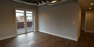 3833 N Broadway Gallery 171