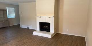 Large renovated Stand alone one bedroom above garage Gallery 5