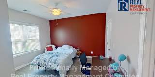 Beautiful 3 BD/2 BA End Unit Townhome in Leland Gallery 12