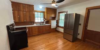 Cute 3 Bedroom 1 Bathroom 1 Car Garage home!! Gallery 11