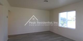 Charming Tahoe Park 2bd/1ba Duplex Gallery 4