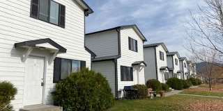 2410 Leo Avenue Gallery 1