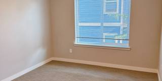 Spacious 3 & 4 Bedroom Apartments Near WWU + Downtown Gallery 68