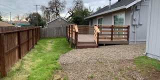 Cute 2 Bedroom in West Redding Gallery 12
