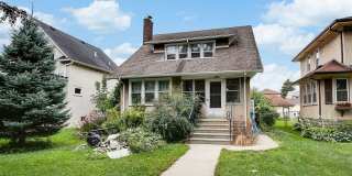 Cute 3 bedroom - Non-Duplex House In Como for June 2026! Gallery 5