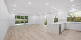 3162 Plaza St Gallery 7