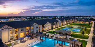 Retreat at Krum Age 55+ Active Adult Apartment Homes Gallery 5