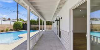 Beautiful modern 3 Bed + 3 Bath House + Pool + Garage Gallery 9