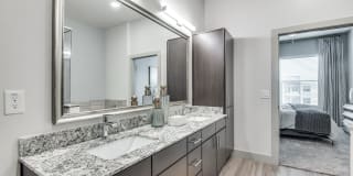 Lumen - Apartment & Townhomes Gallery 24