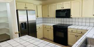 $2,495 Maple & Teague 3 Bed, New Floors & New Paint, Meridian Ave. Fresno Gallery 1