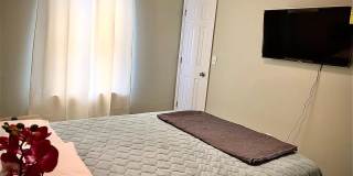 Room in 3 Bedroom Home at Tom Hunter Dr Gallery 17