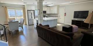 282 Lawrence Avenue Gallery 3