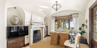 16 Shore Walk Gallery 18
