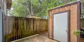 CUTE 2/1.5 w/ New Paint, Washer and Dryer, Close to TCC & FSU! Available NOW for $1050/month! Gallery 35